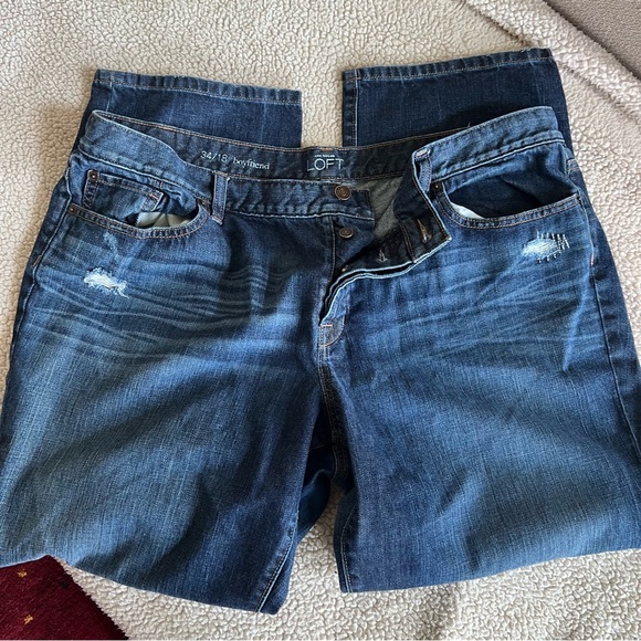 Loft Ann Taylor boyfriend button fly jeans lightly distressed Super nice! 34/18 - Picture 2 of 7